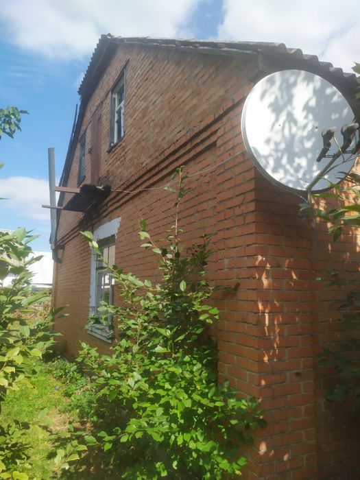 Продаю будинок на 2 входи в місті Лубни