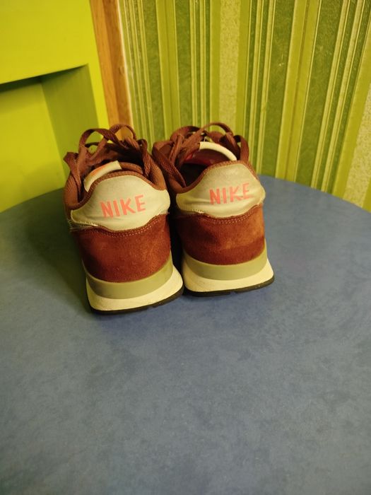 Nike Internationalist