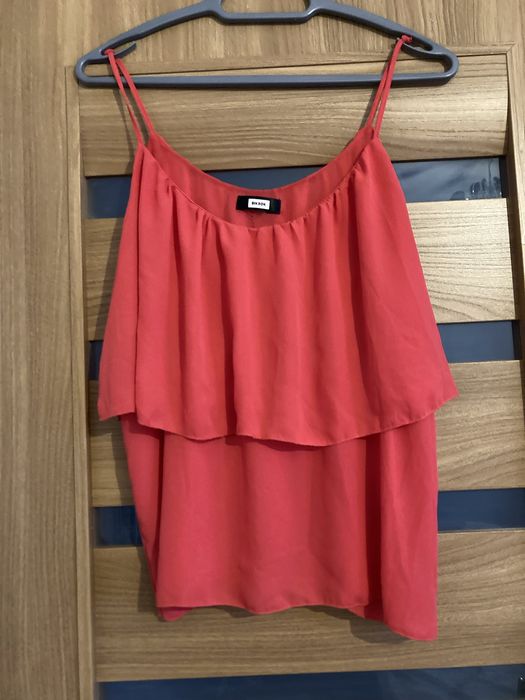 Bluzka na ramiączkach