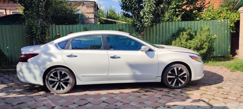 Nissan Altima 2.5 sr 2017