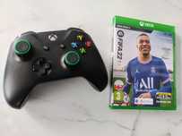 Kontroler, pad Xbox One plus gra fifa 22