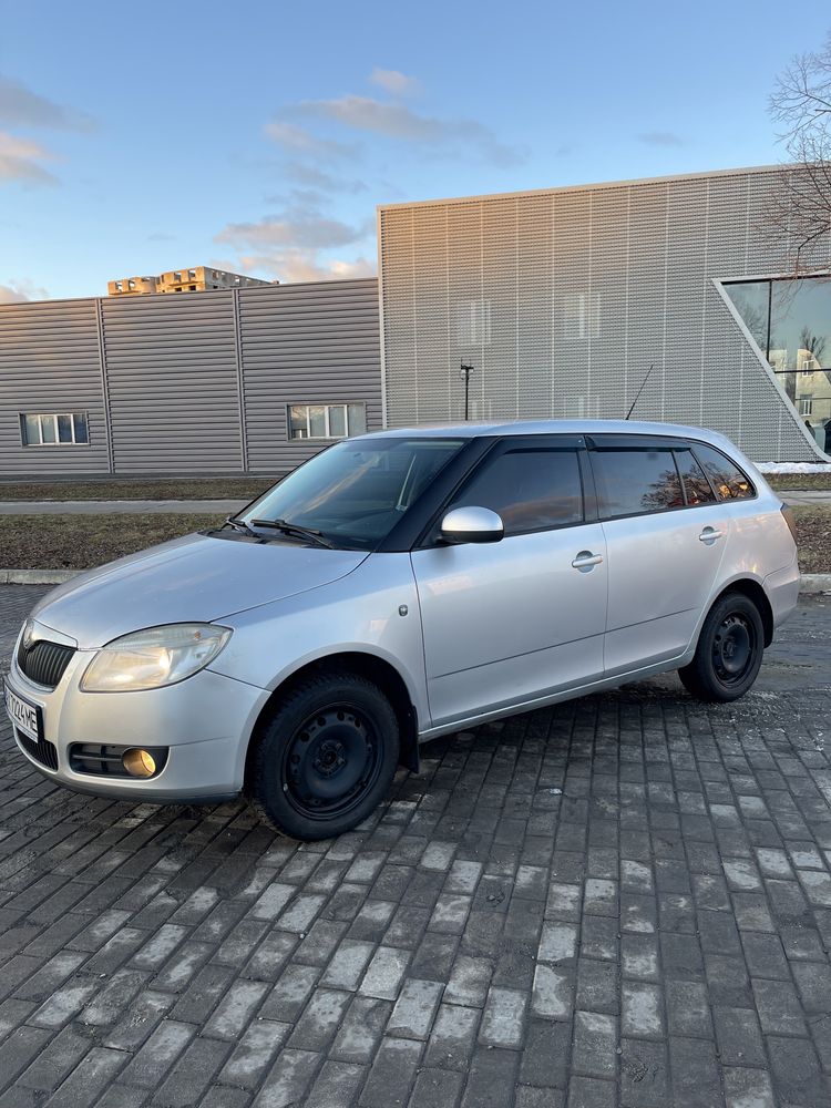 Продам автомобиль Skoda Fabia 2 2008, 1.4 Газ/бензин