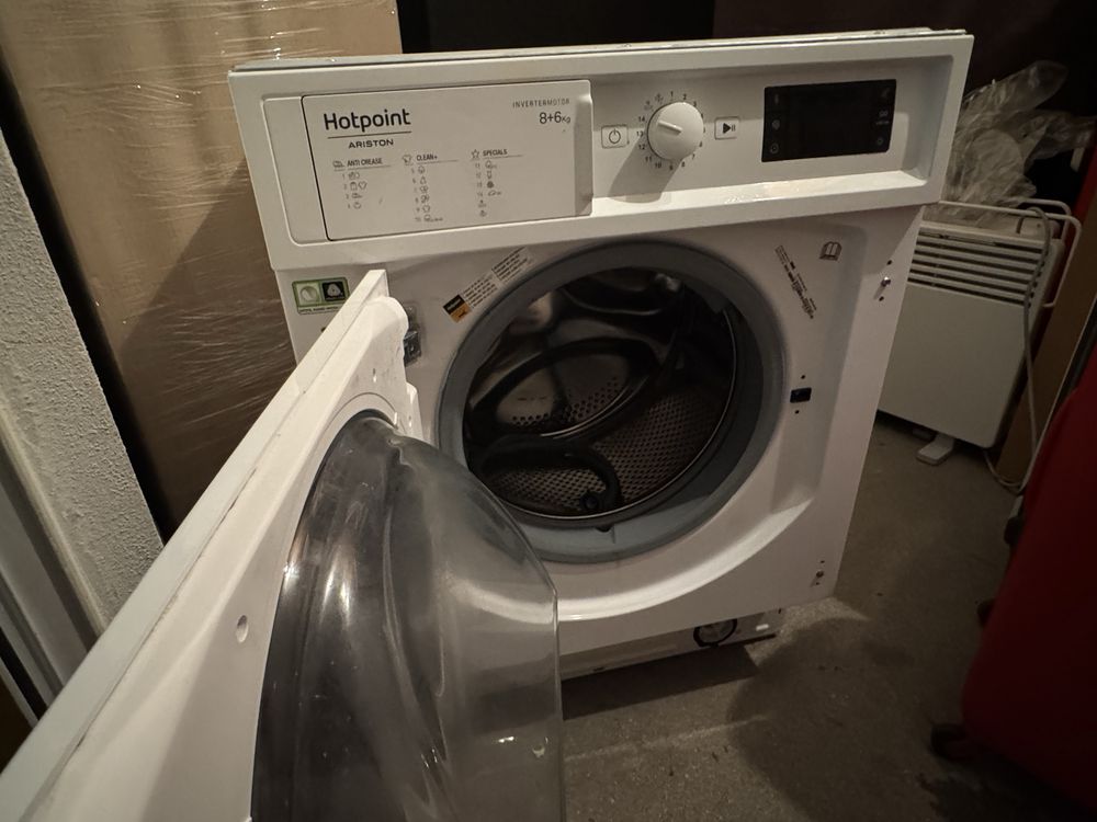 Máquina de Lavar e Secar de Encastre Hotpoint - BIWDHG861484EU