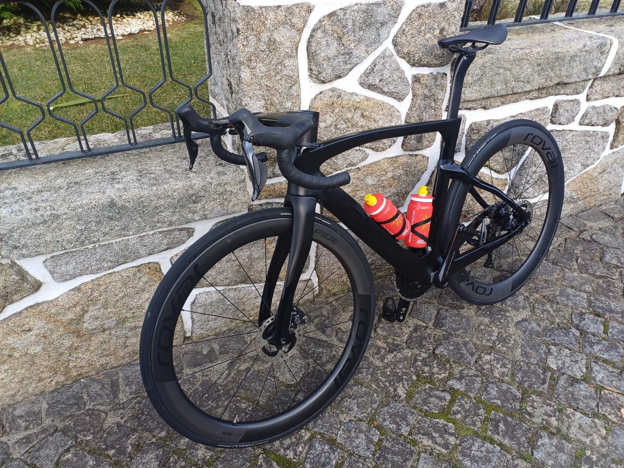 Pinarello Dogma F Disc/Dura Ace Di2 com Potenciómetro/Tam. 54