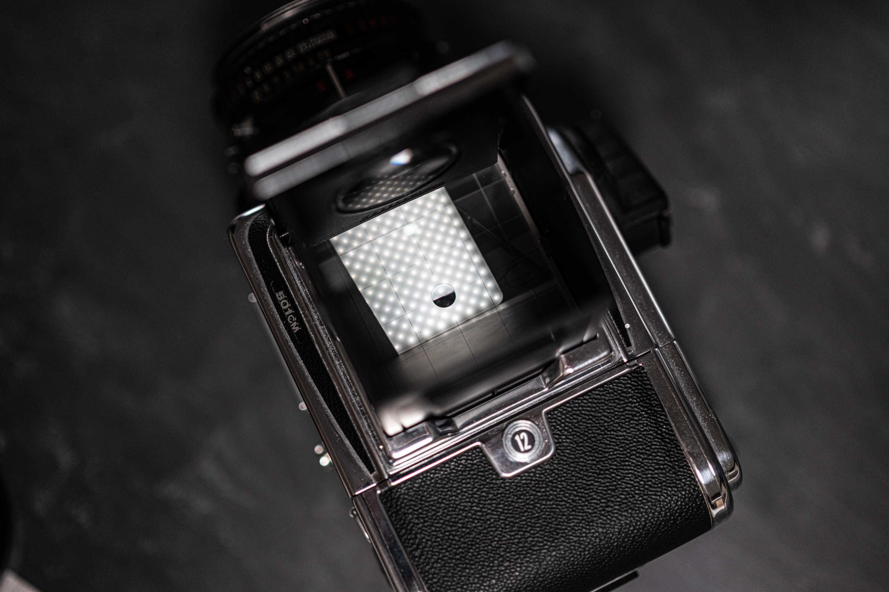 Hasselblad 501cm + Carl Zeiss 80/2.8 T* C + Acute Matte D Grid+Klin