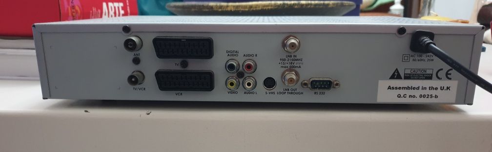 Receptor Satélite Digital Video Universal