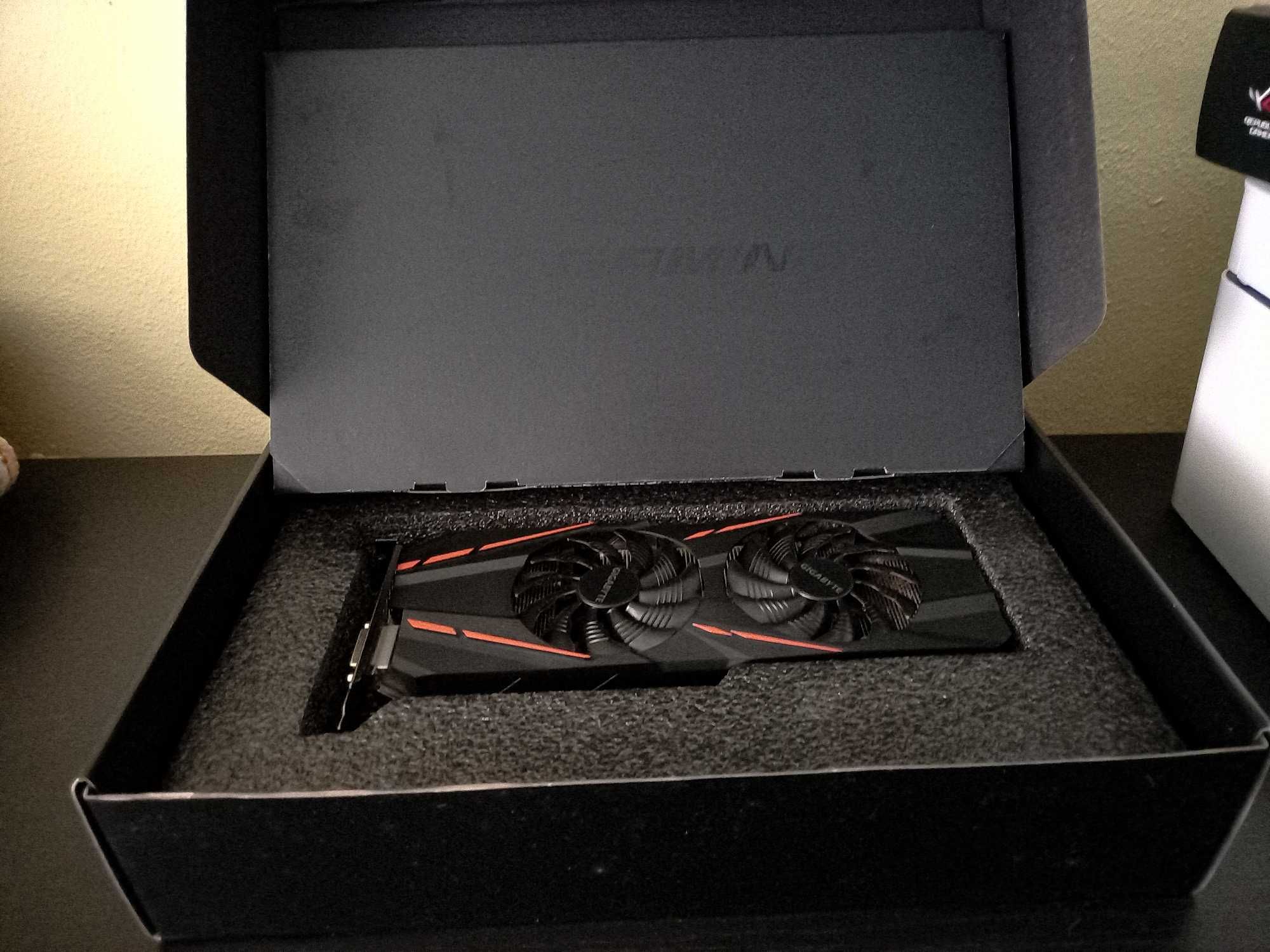 ROG STRIX B360-H GAMING + I5 9400 + 16GB DDR4 + GTX1060 6GB