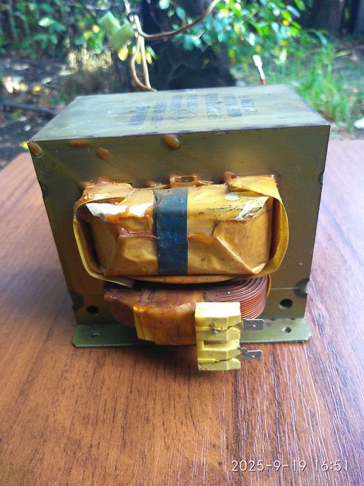 Трансформатор 1100 W (великий) з промислової МХП робочий
