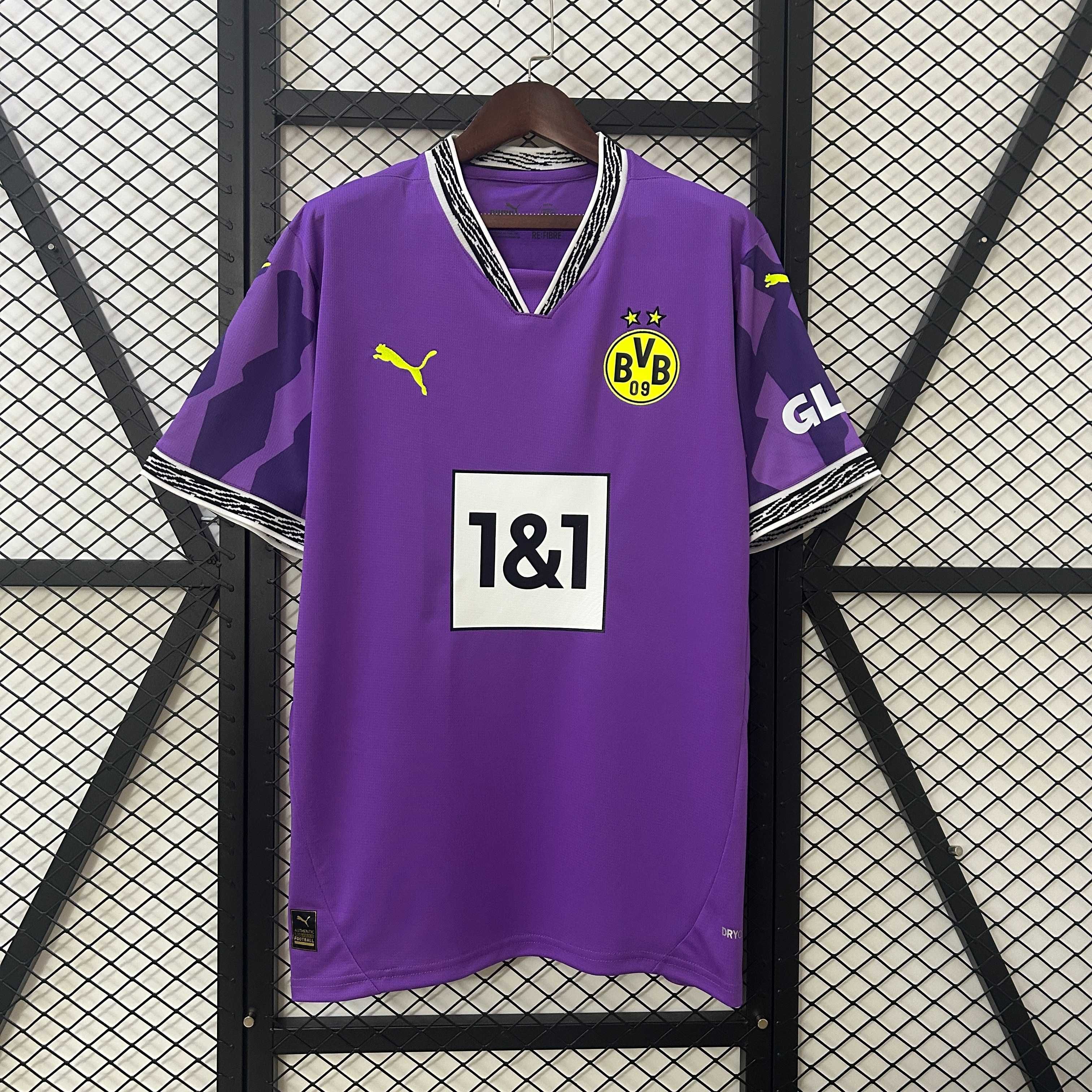 Футболка Найк Париж PSG Nike Paris чоловіча унісекс джордан псж бейп