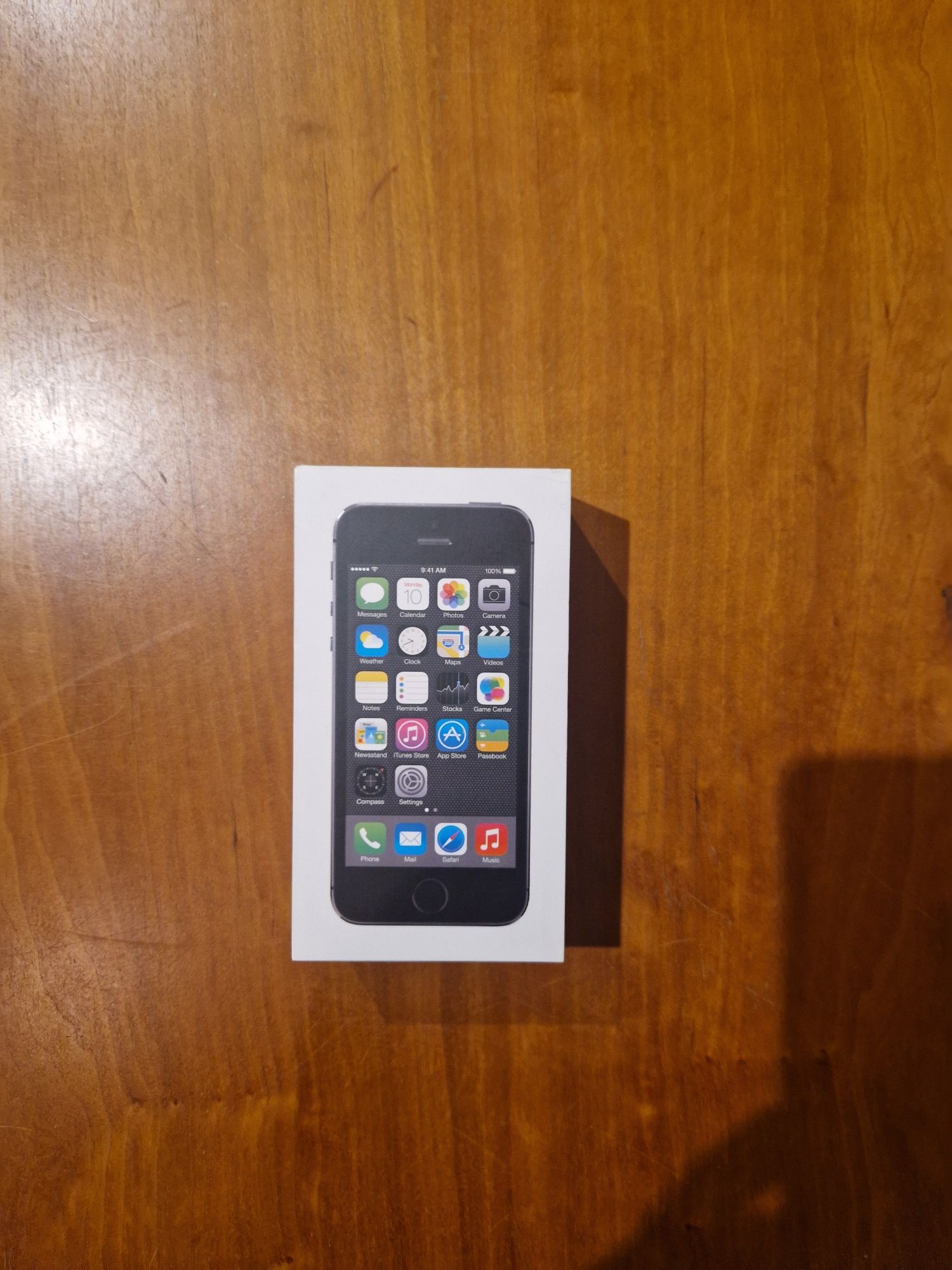 Iphone 5 S 16 GB, com bateria nova, sem carregador