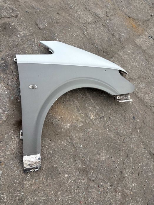 Mercedes vito 639 błotnik l/p przód