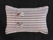 Almofada Decorativa, riscas brancas e pretas