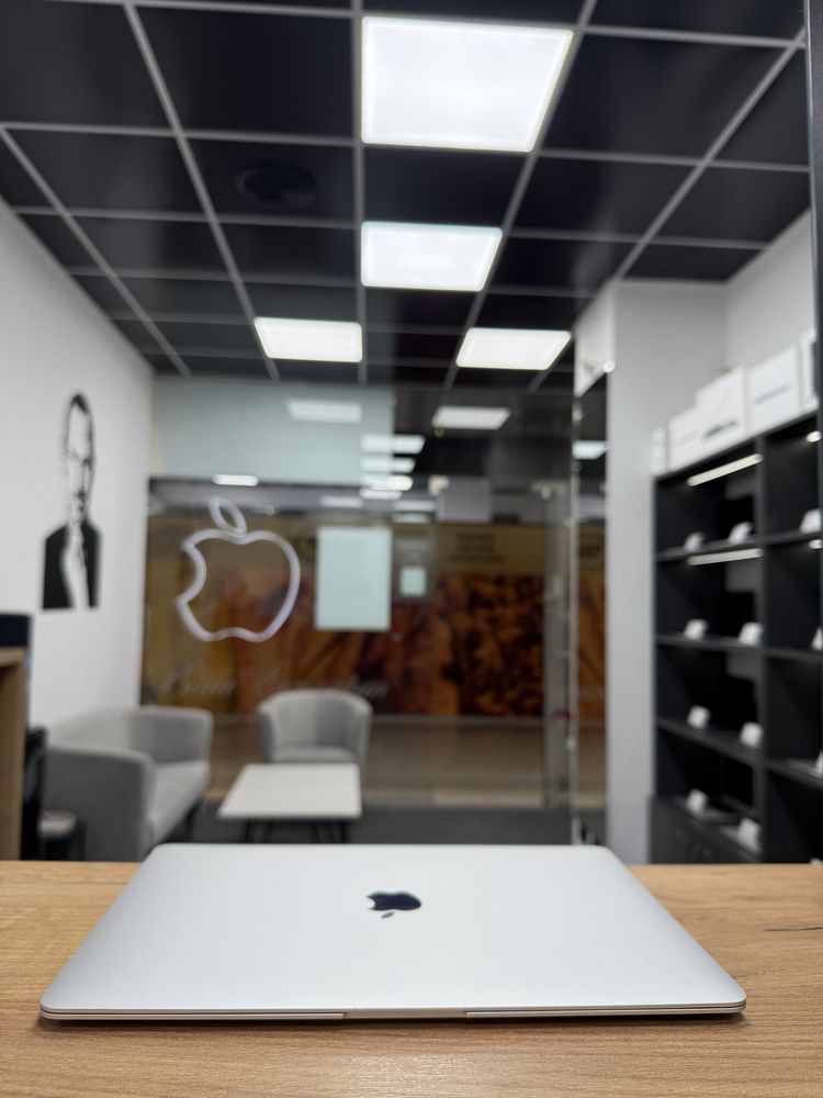 Macbook Air 13 2018(2019) i5|8|256 •Гарантія Ідеальний стан Макбук