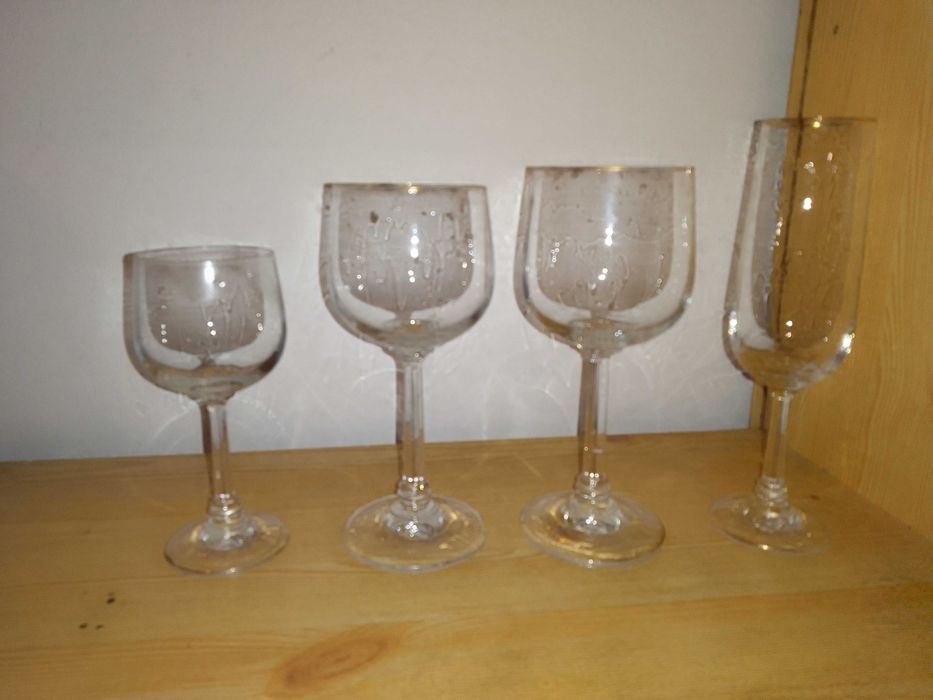 Copos cristal aba dourada