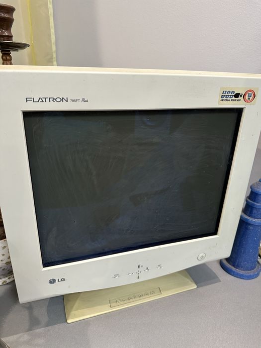 Монітор LG Flatron