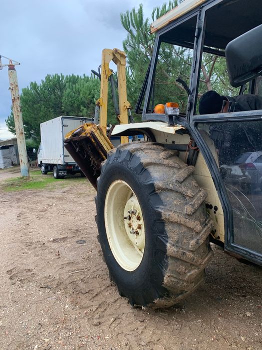 Tractor Lomborgini 4x4 Mafra