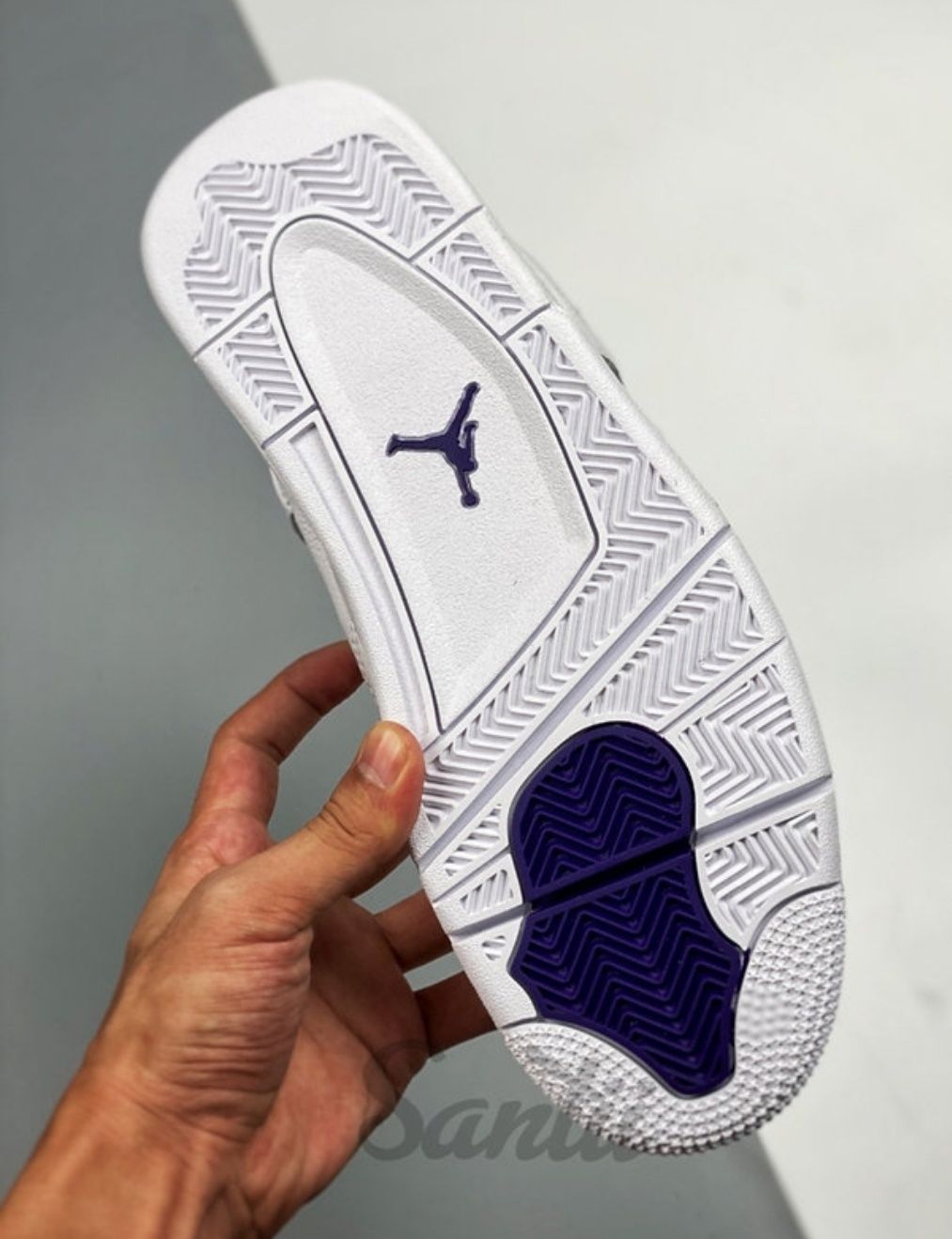 Jordan 4 Mettalic Purple