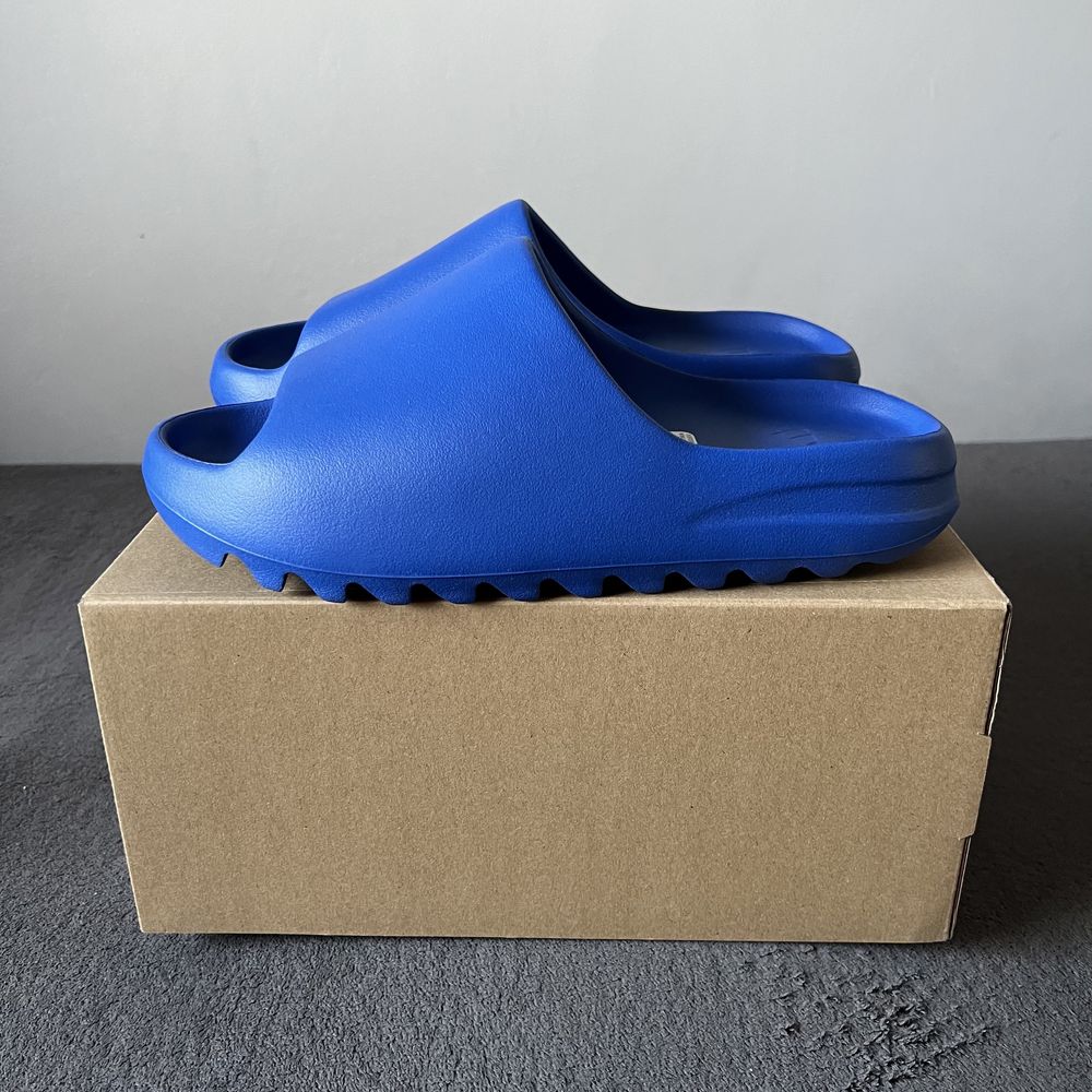 Yeezy Slide Azure - rozmiar 44,5