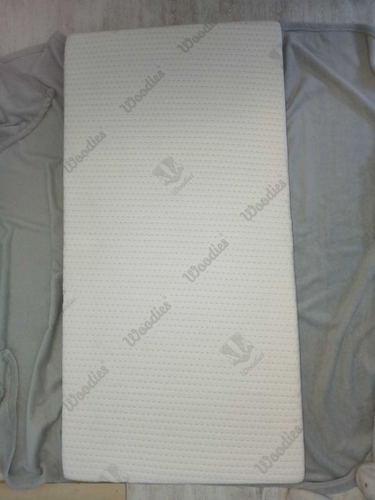 Materac do łóżeczka 120x60 Woodies + gratis przewijak