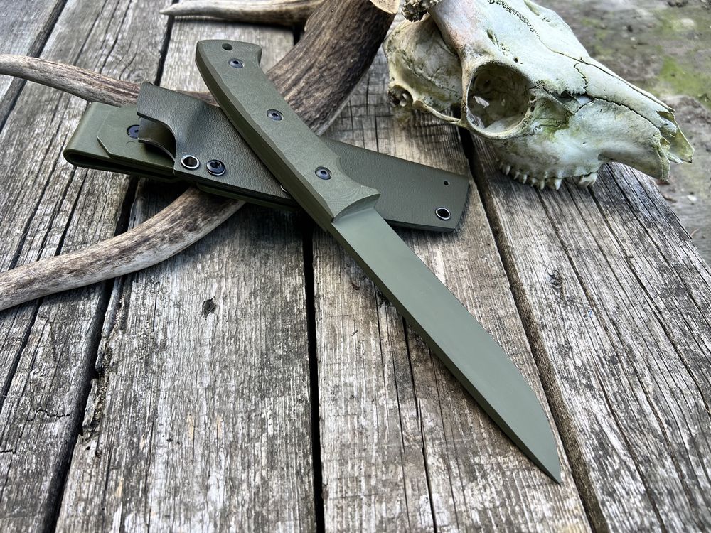 Nóż ręcznie robiony myśliwski / survivalowy