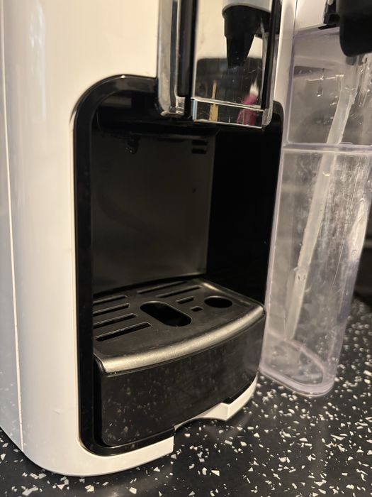 Ekspres ciśnieniowy do kawy Tchibo Cafissimo LATTE na Kapsułki