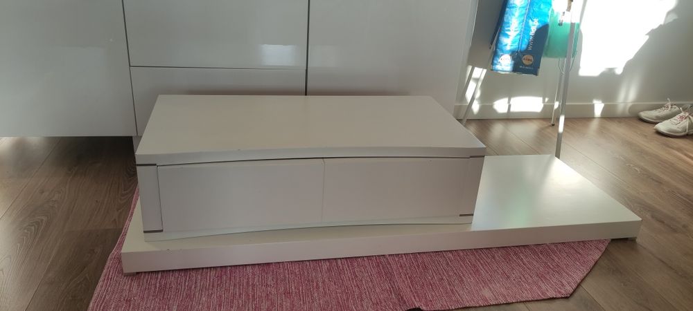 Móvel de sala branco