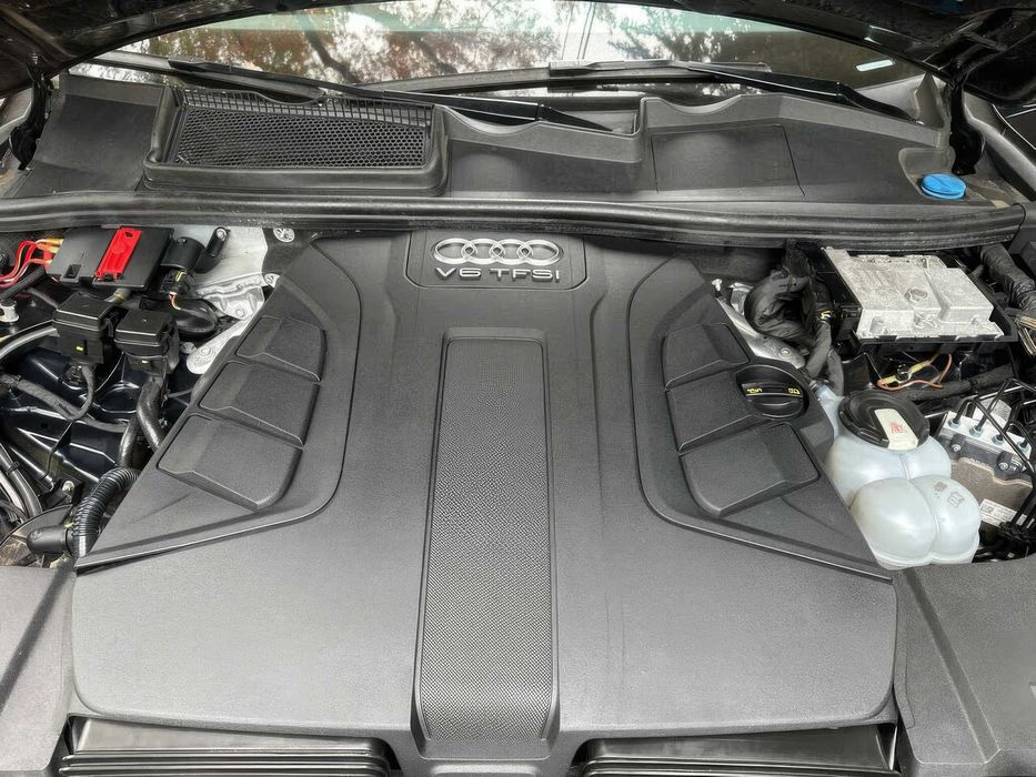 Audi Q7 quattro Premium Plus      2017