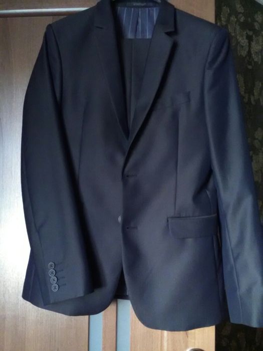 Чоловічий костюм