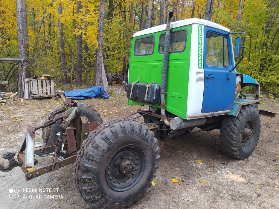 Продам трактор переломка.