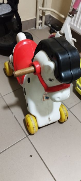 Konik na kółkach  jezdzik