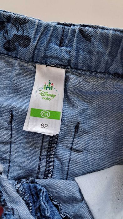 Spodenki krótkie niemowlęce materiałowe myszka Miki Mickey Mouse C&A