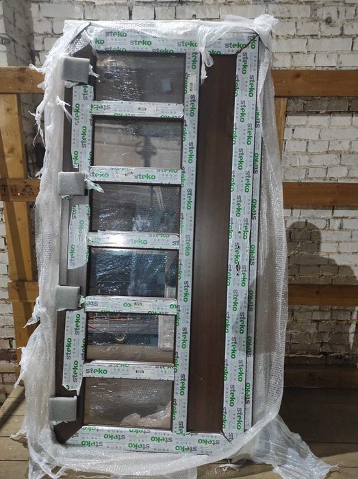 Двері вхідні металопластикові. Двері в Коломиї.