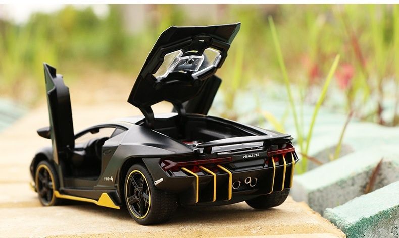Модель автомобіля Lamborghini LP770 1:32