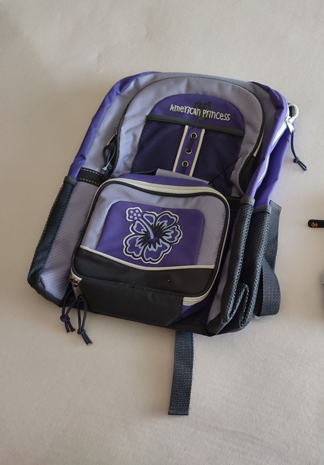 Mochila roxa para escola