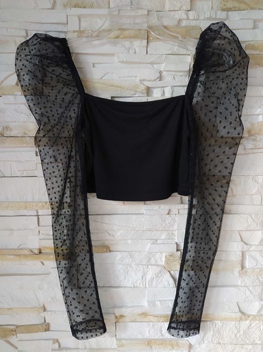 Czarny crop top z koronkowymi rękawami r.XS S