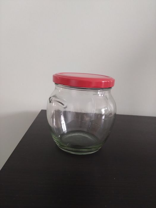 Słoik o ciekawym kształcie