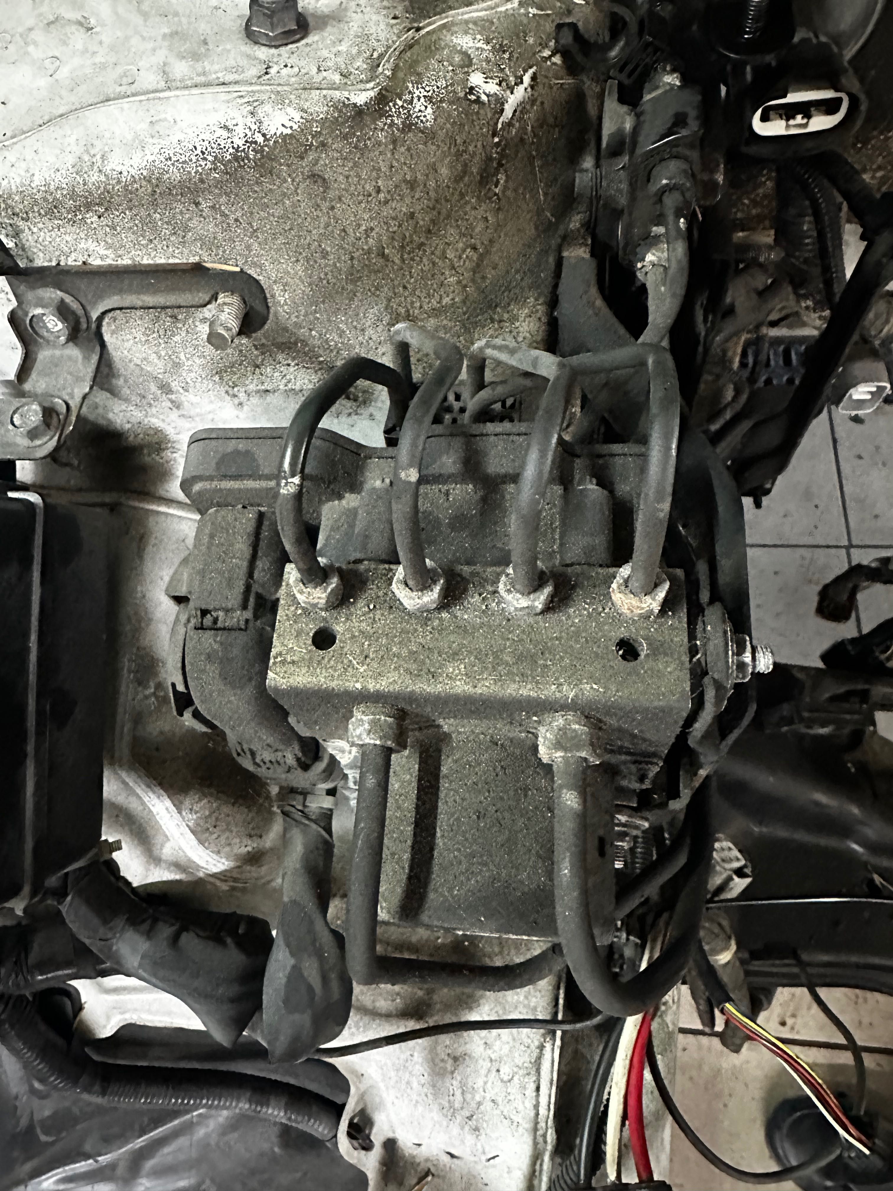 Pompa abs Subaru forester 4 IV sj 2015r