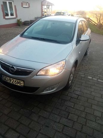 Opel Astra 2012r kombi