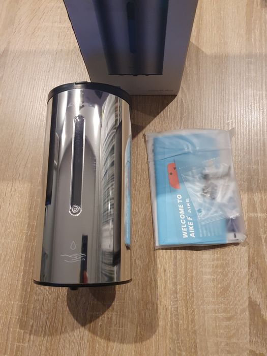 AIKE Ścienny automatyczny dozownik mydła 700 ml