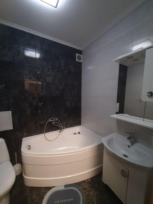 1 квартира + кухня-студія. Каскад.