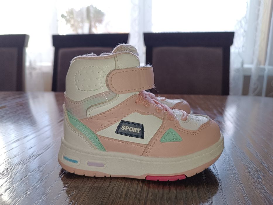 Хайтопи, черевички, чобітки 23 розмір