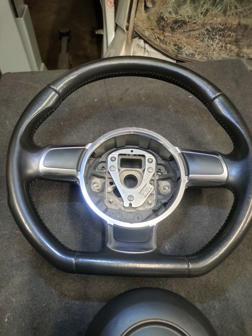 Audi A3 8P A4 B6 B7 A6 C6 kierownica Sline S-line ścięta