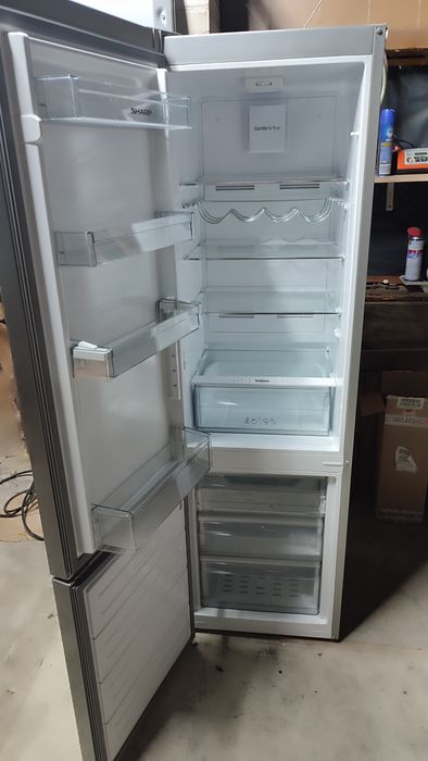 Lodówka Sharp No Frost Inox 180cm