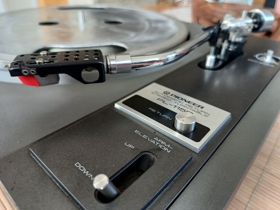 Gramofon Pioneer PL-115D