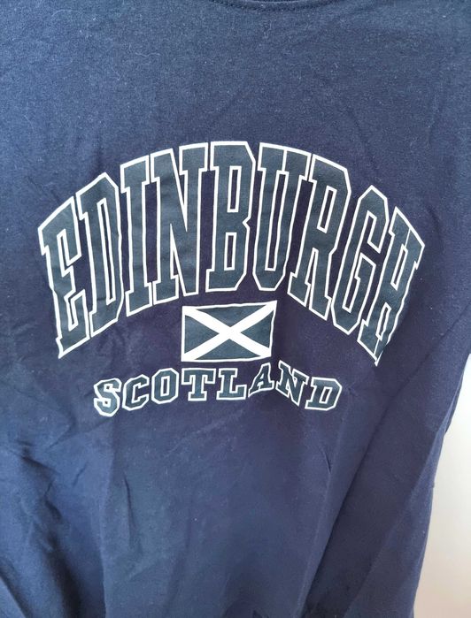 T-shirt azul escura Edinburgh Scotland Gildan 100% algodão, tamanho L