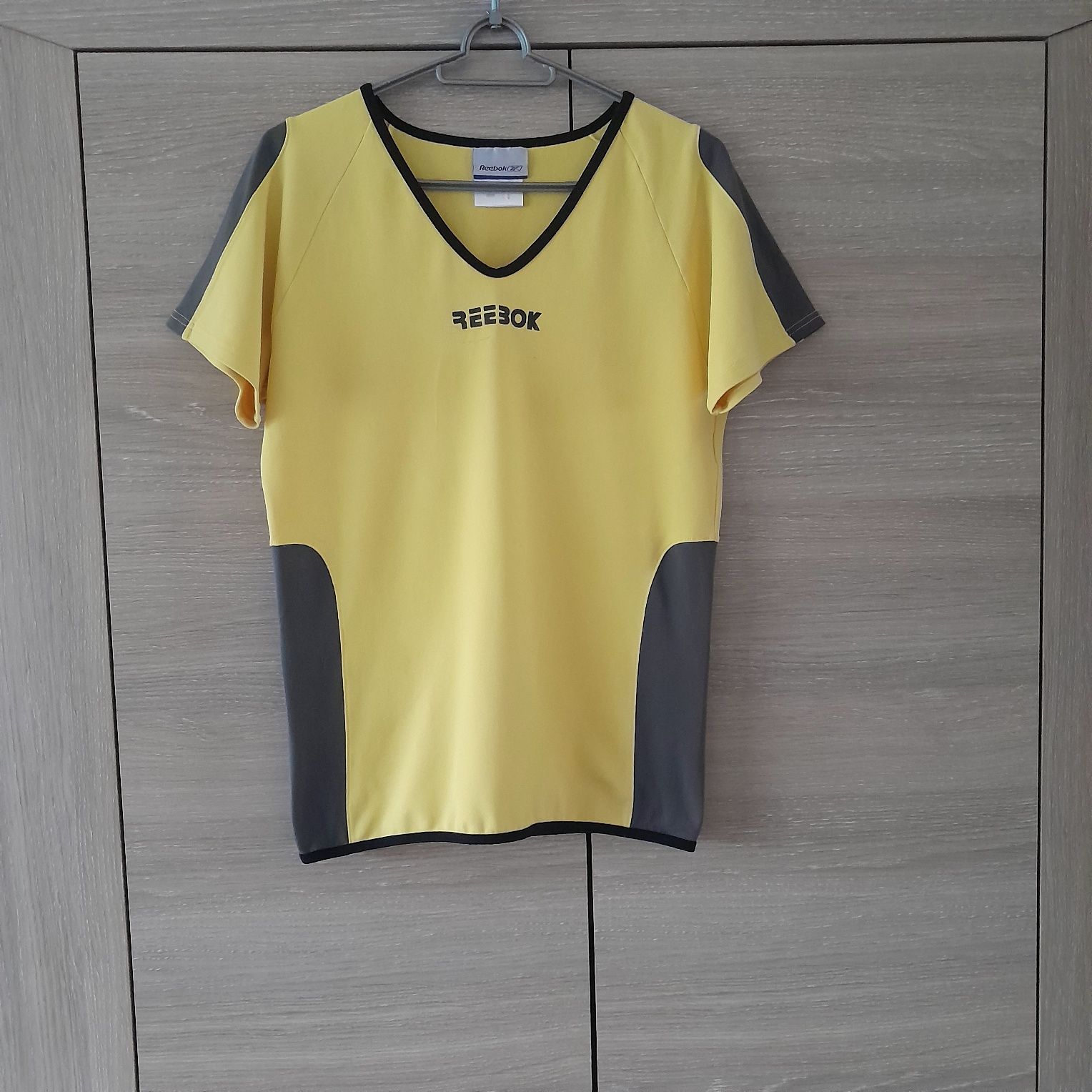 Koszulka damska sportowa