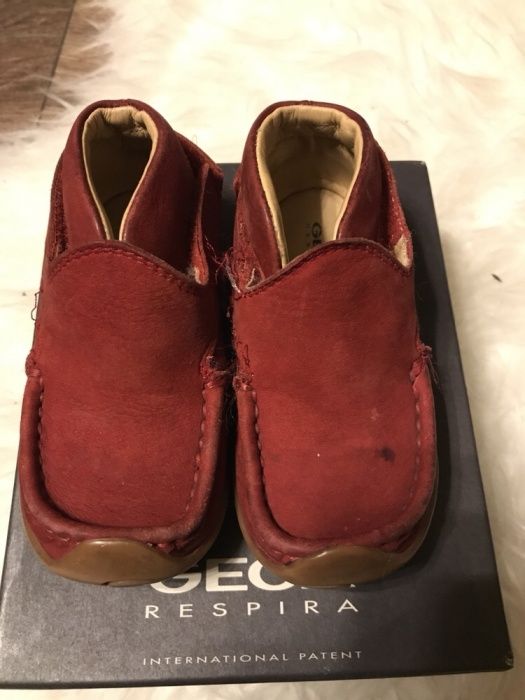 Geox mokasyny trzewiki buty dla chłopca nubuk czerwone r. 22