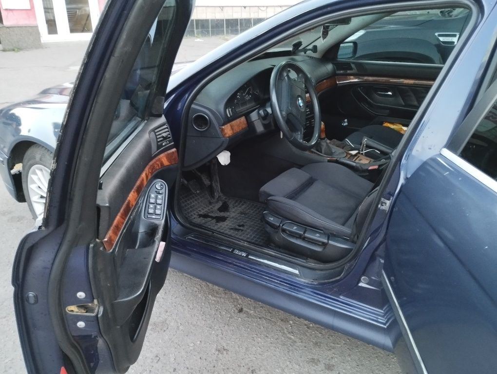 BMW E39 1998 року 2.0 M52B20