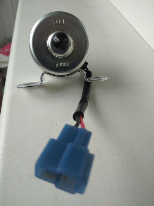 Продам насос топливный электрический 12 w