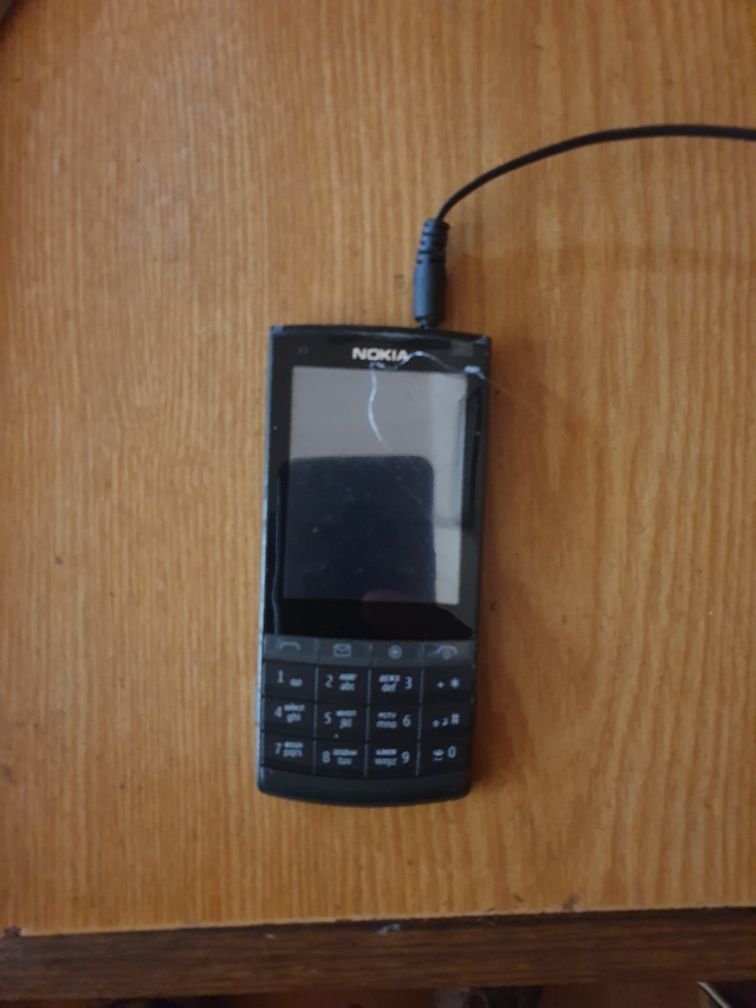 Продам  хороший  телефон Nokia xз-02